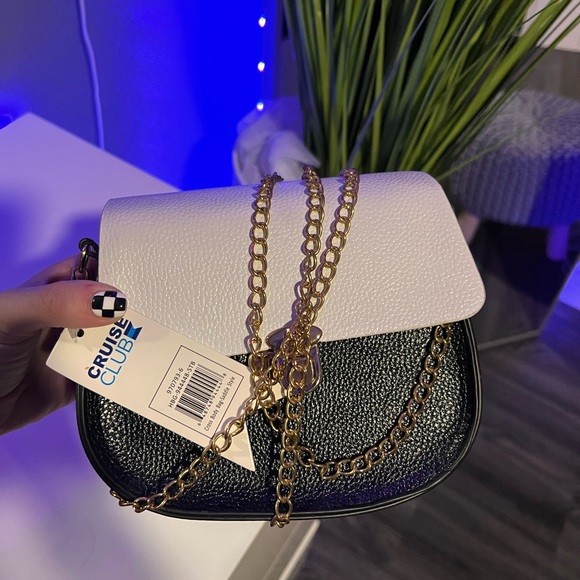 Purse - Picture 3 of 3